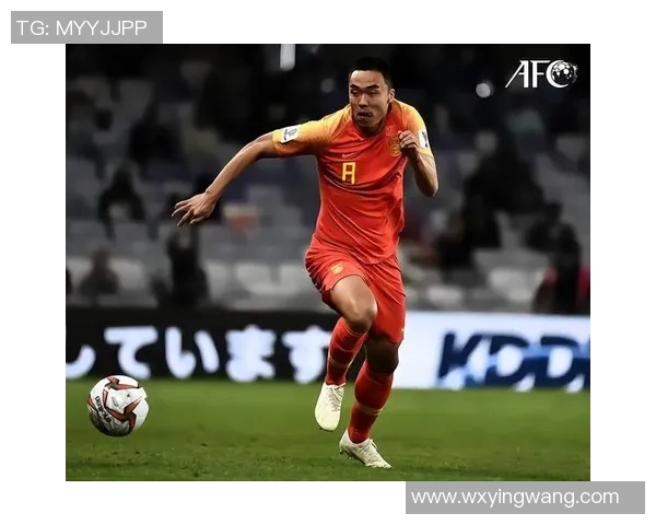 足球明星的辉煌历程与对年轻球员的激励之声